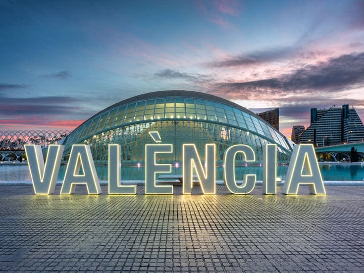 Riesige 3D-Buchstaben Valencia
