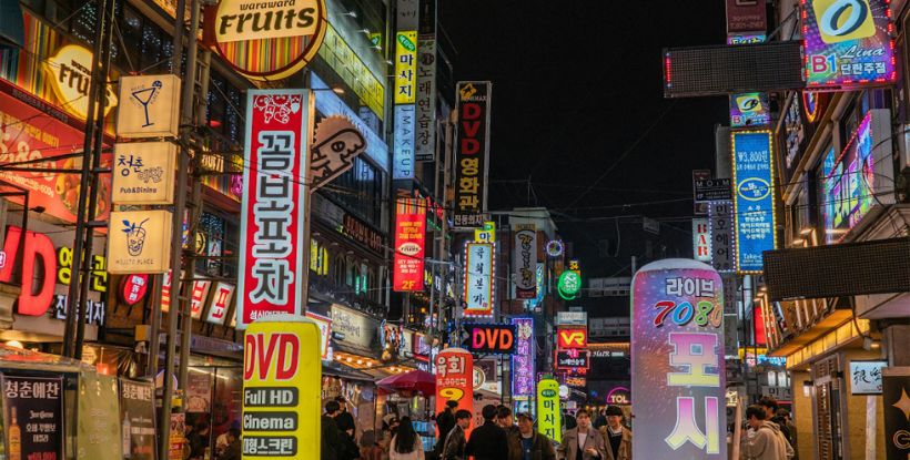 Entwicklung von Neon Schildern und beleuchteten Displays